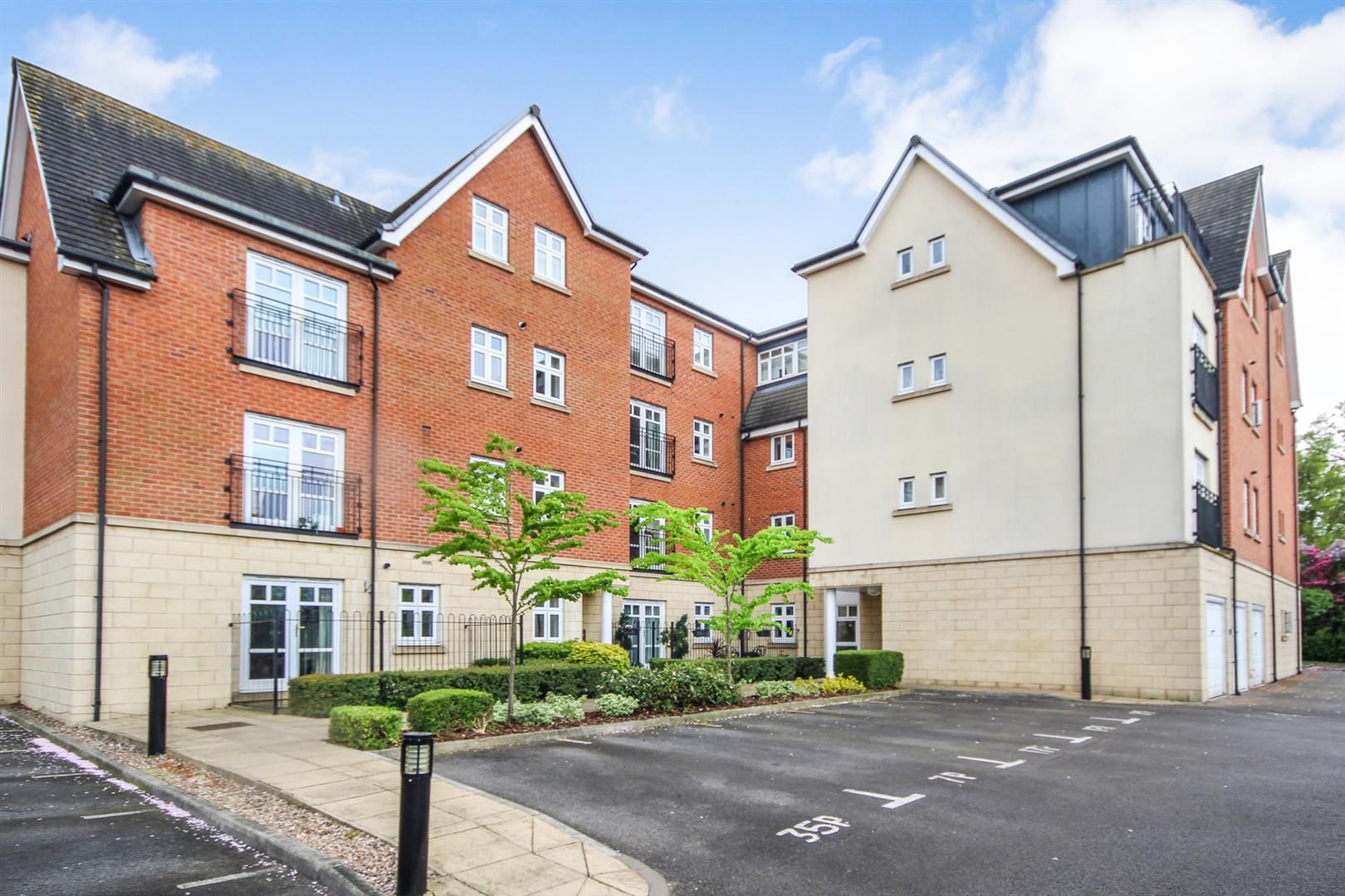 2 bed flat to rent in Woodthorpe Drive, Woodthorpe, Nottingham NG5 Zoopla