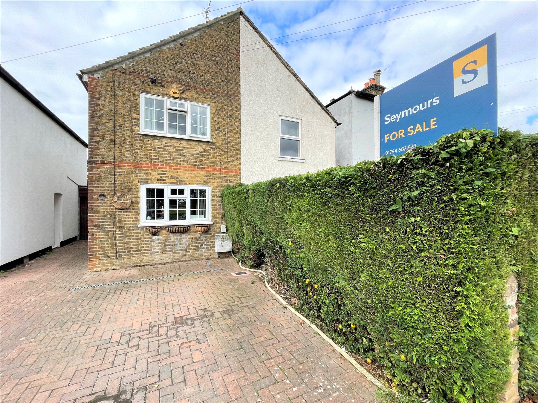3 bed semidetached house for sale in Ashford, Surrey TW15 Zoopla