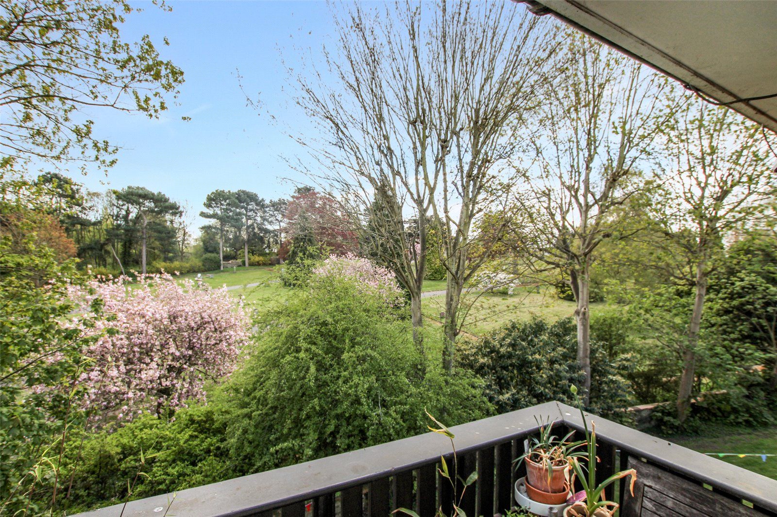 Kingsdale Road, Plumstead Common, London SE18  