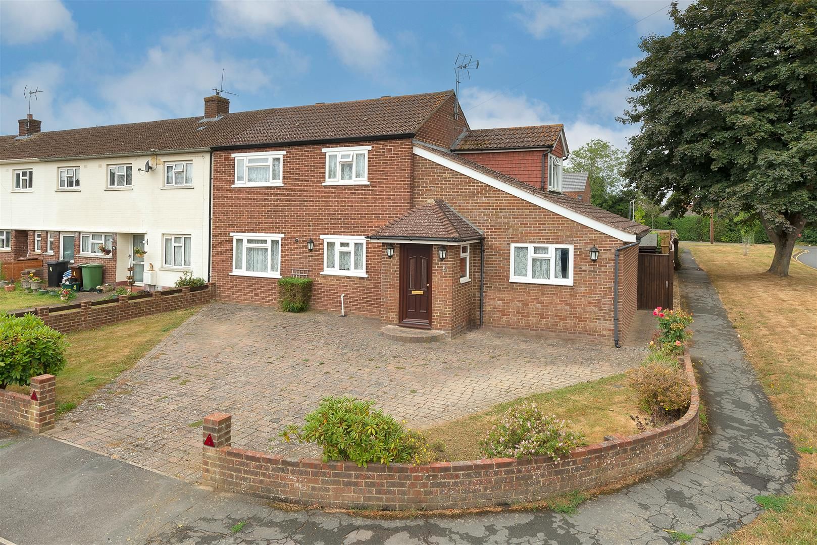 3 bed semidetached house for sale in Kent Close, Paddock Wood
