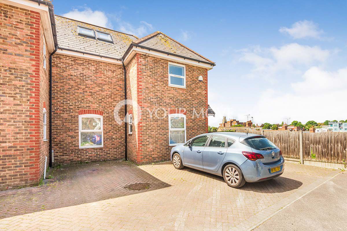 3 bed semidetached house for sale in Victoria Mews, Victoria Road