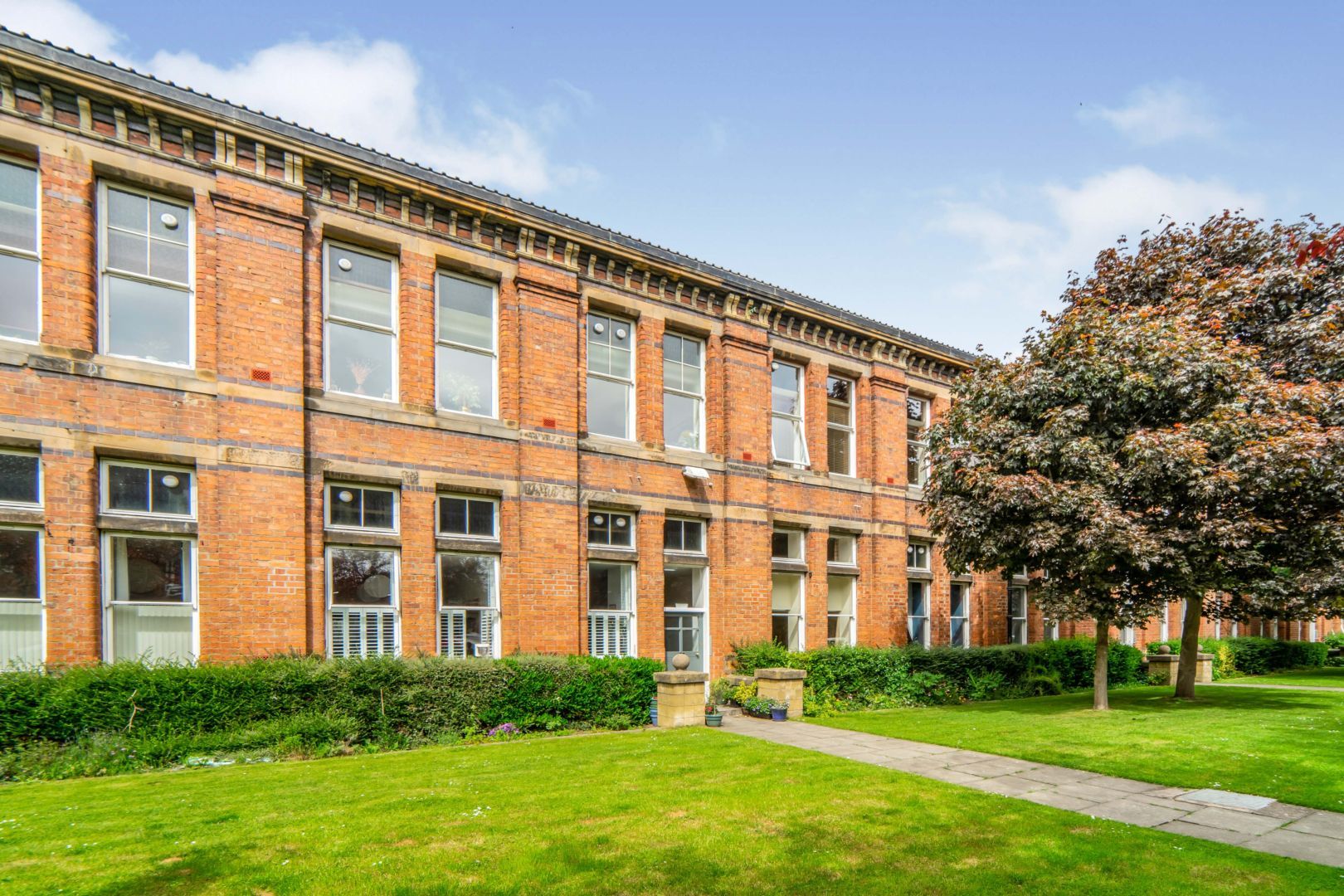 4 Edina Place, Edinburgh EH7  