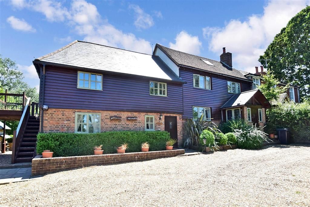 5 bed semidetached house for sale in Wittersham Road, Peasmarsh, Rye