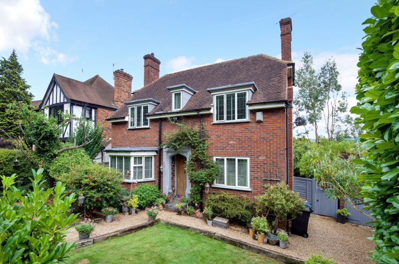 3 bed detached house for sale in Hereward Avenue, Purley CR8 Zoopla