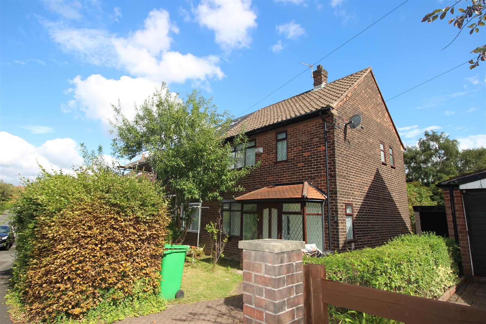 2 bed semidetached house to rent in Sherwell Road, Blackley
