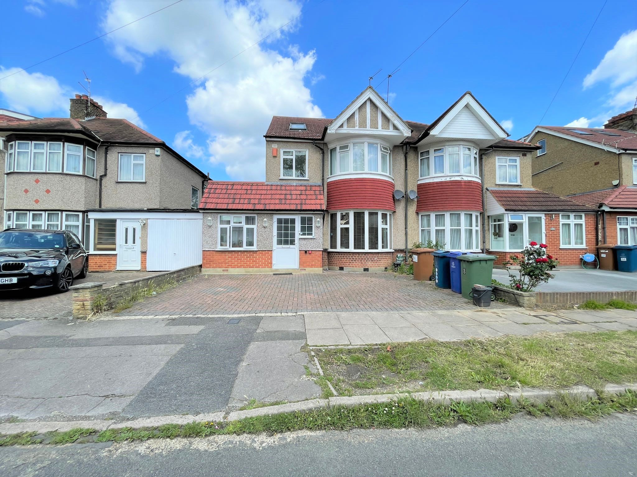 4 bed semidetached house to rent in Norwood Drive, Harrow HA2 Zoopla
