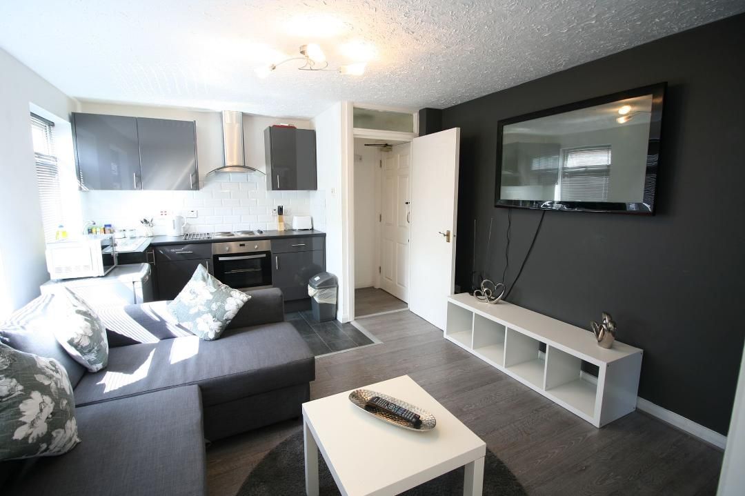 2 bed flat to rent in Treherbert St, Cardiff CF24 Zoopla