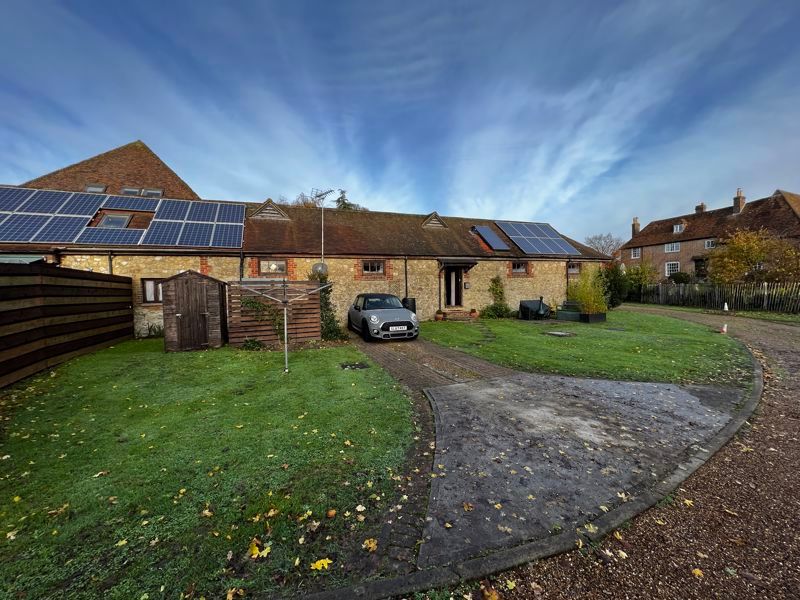 1 bed barn conversion to rent in Newlands Road, Charing, Ashford TN27