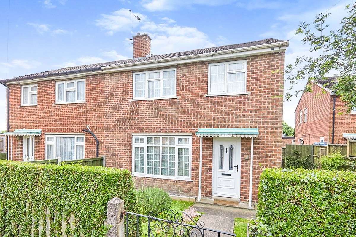 3 bed semidetached house for sale in Abbotts Close, Newhall