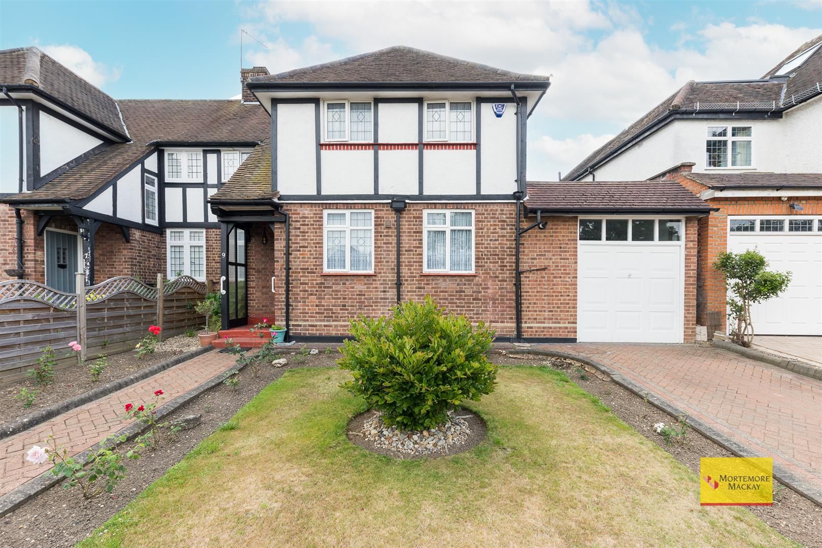 3 bed property for sale in Greenway, London N14 Zoopla