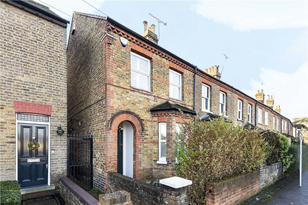 3 bed semidetached house for sale in Maidenhead Road, Windsor