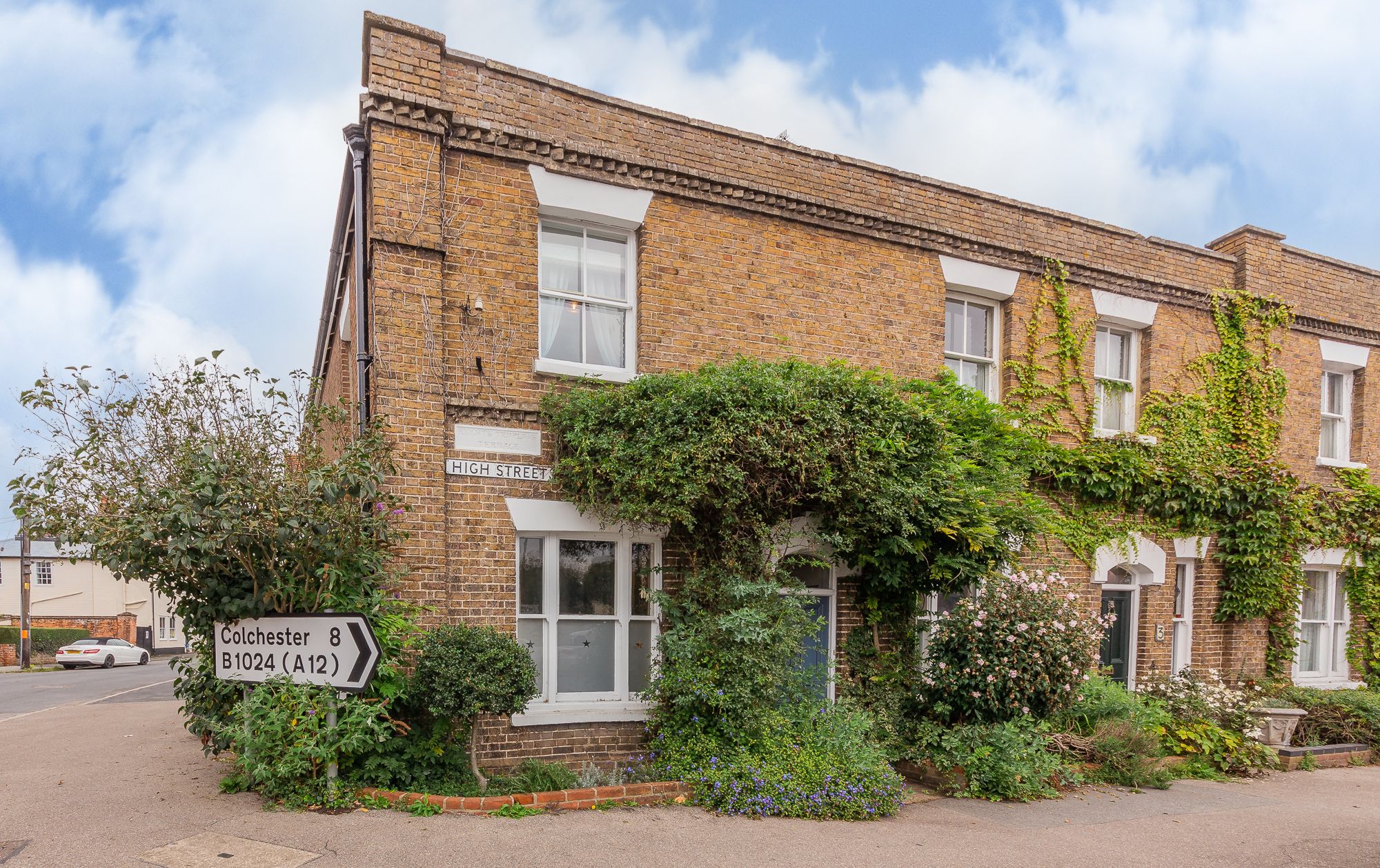 4 bed end terrace house for sale in High Street, Kelvedon, Colchester