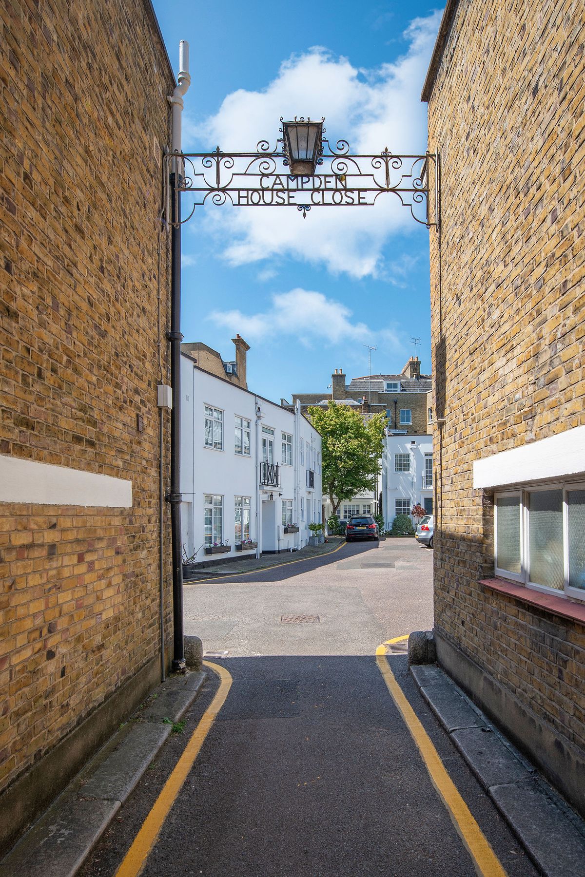 3 bed semidetached house for sale in Campden House Close, London W8