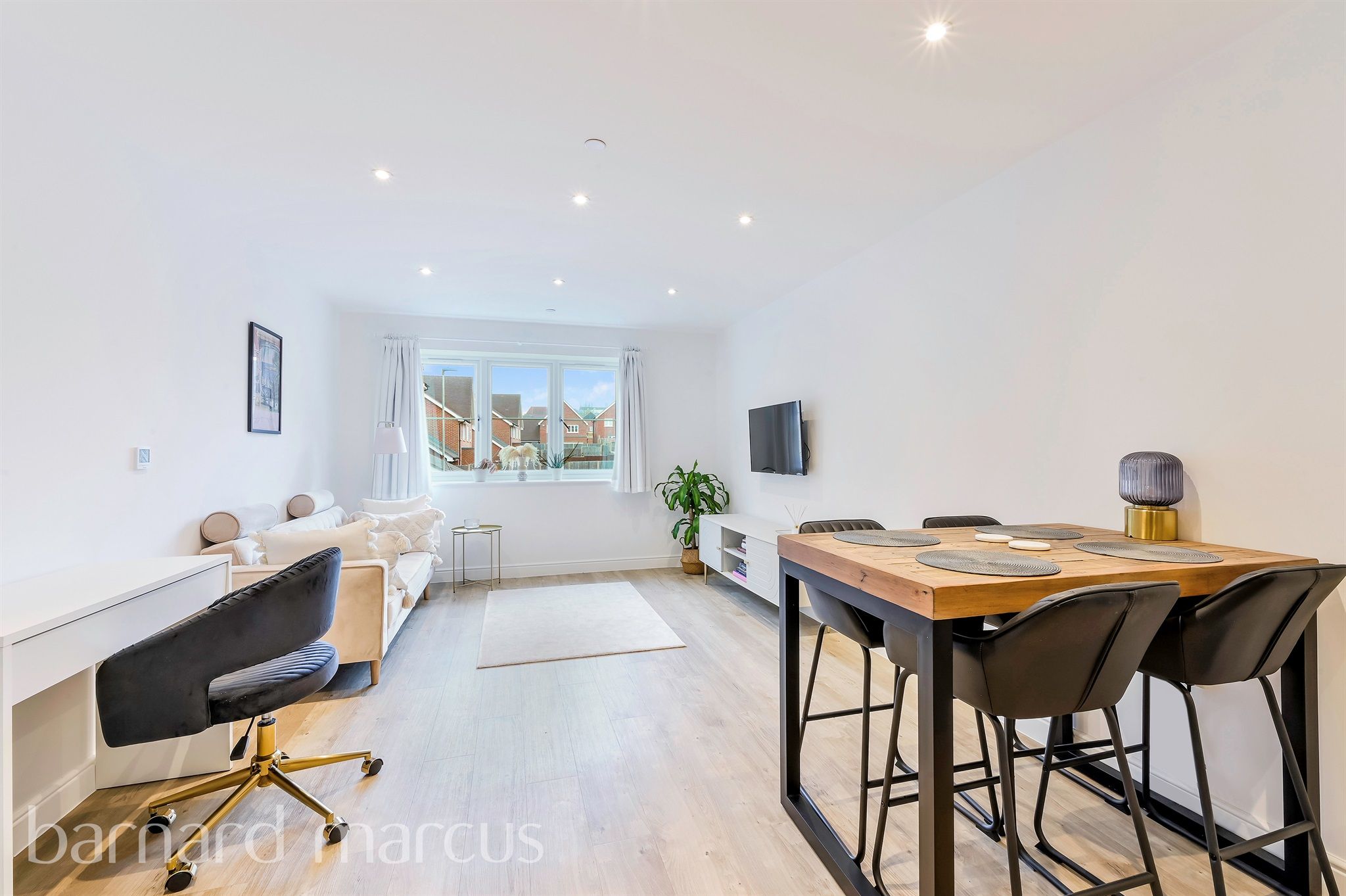 1 bed flat for sale in Ceres Crescent, Epsom KT17 Zoopla