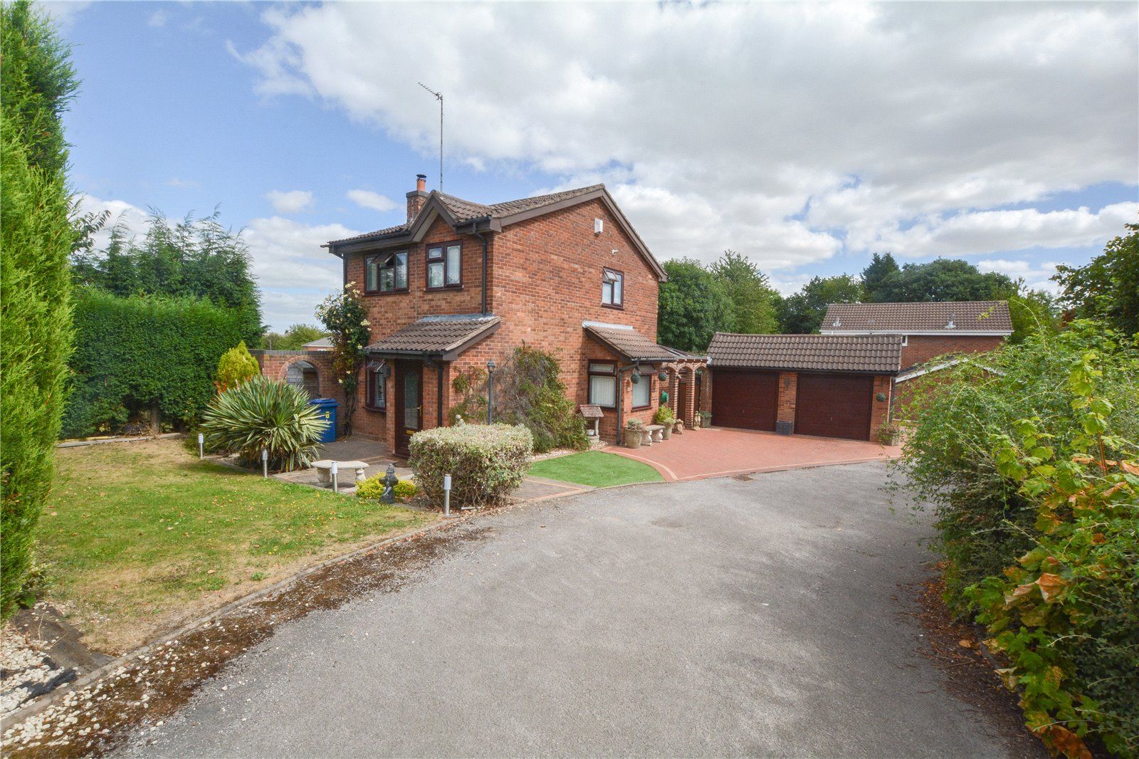 3 bed detached house for sale in Cottage Farm Road, Two Gates, Tamworth