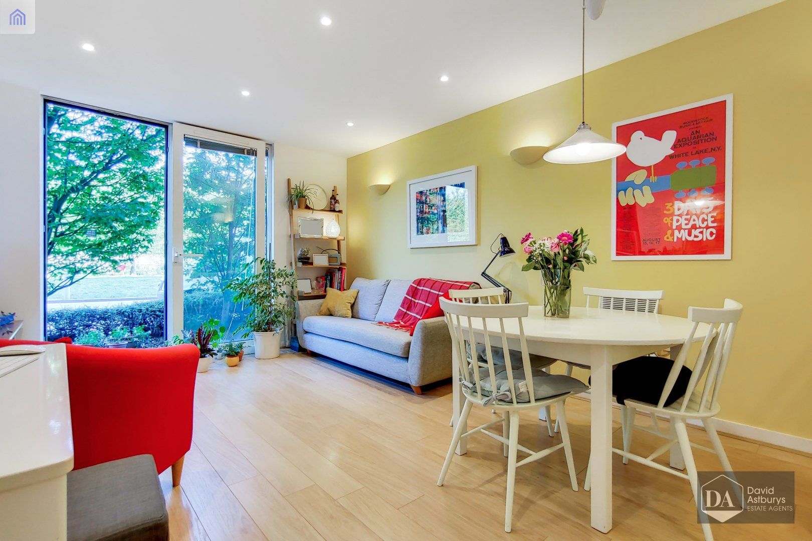 Amazon Apartments, New River Avenue N8  