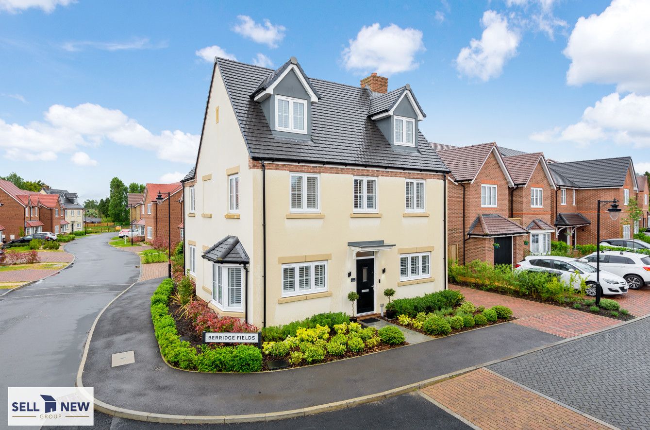 5 bed detached house for sale in Berridge Fields, Potton SG19 Zoopla