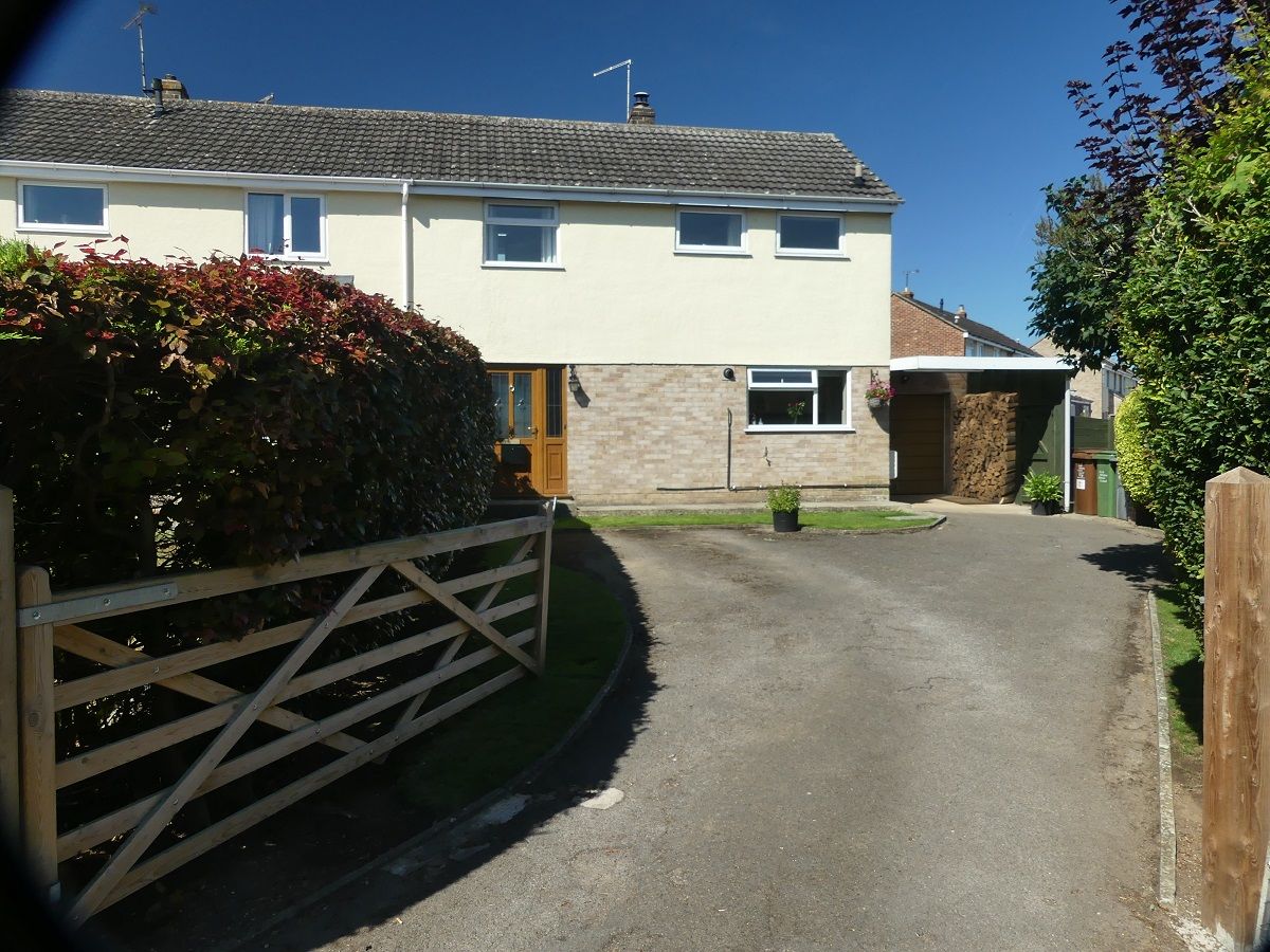 3 bed semidetached house for sale in White Lion Park, Malmesbury SN16