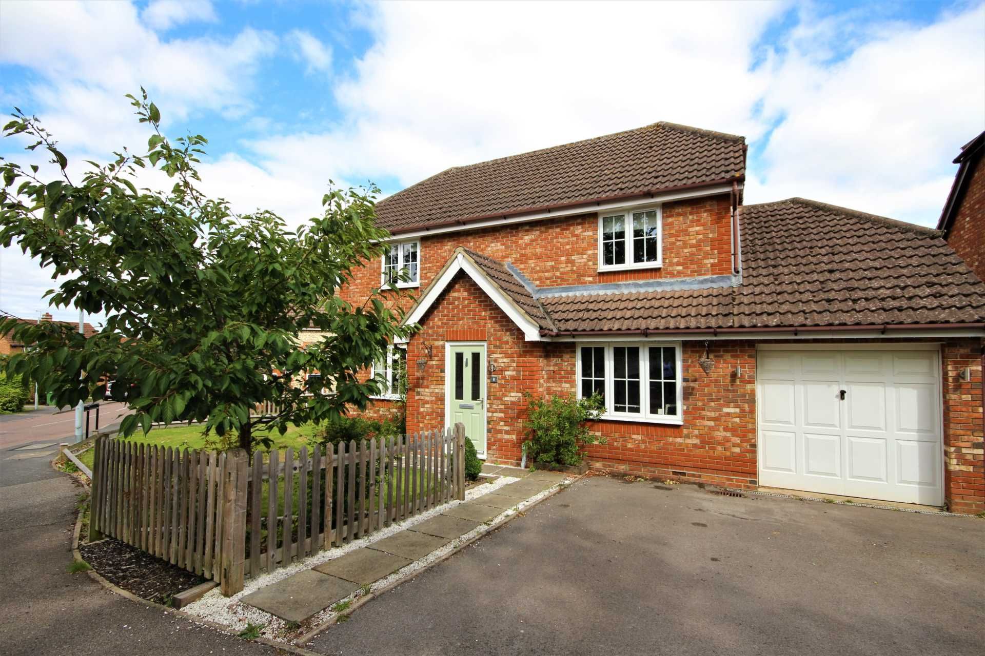 Darby Vale, Warfield RG42  