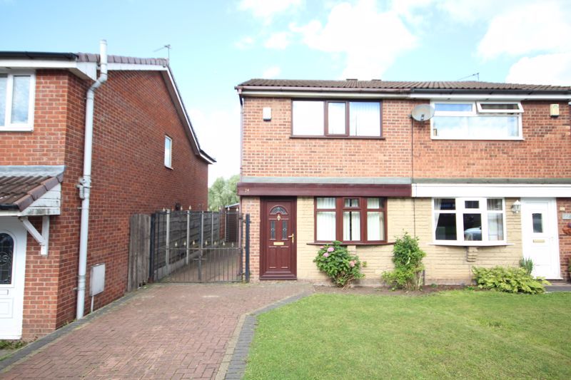 2 bed semidetached house for sale in Croxton Avenue, Belfield