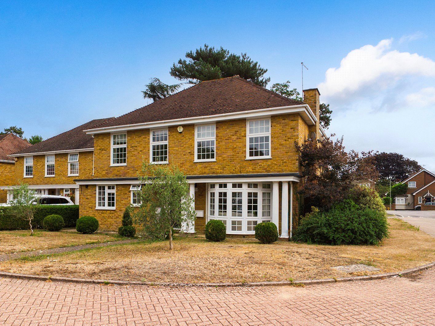 4 bed detached house for sale in Belle Vue Close, StainesUponThames