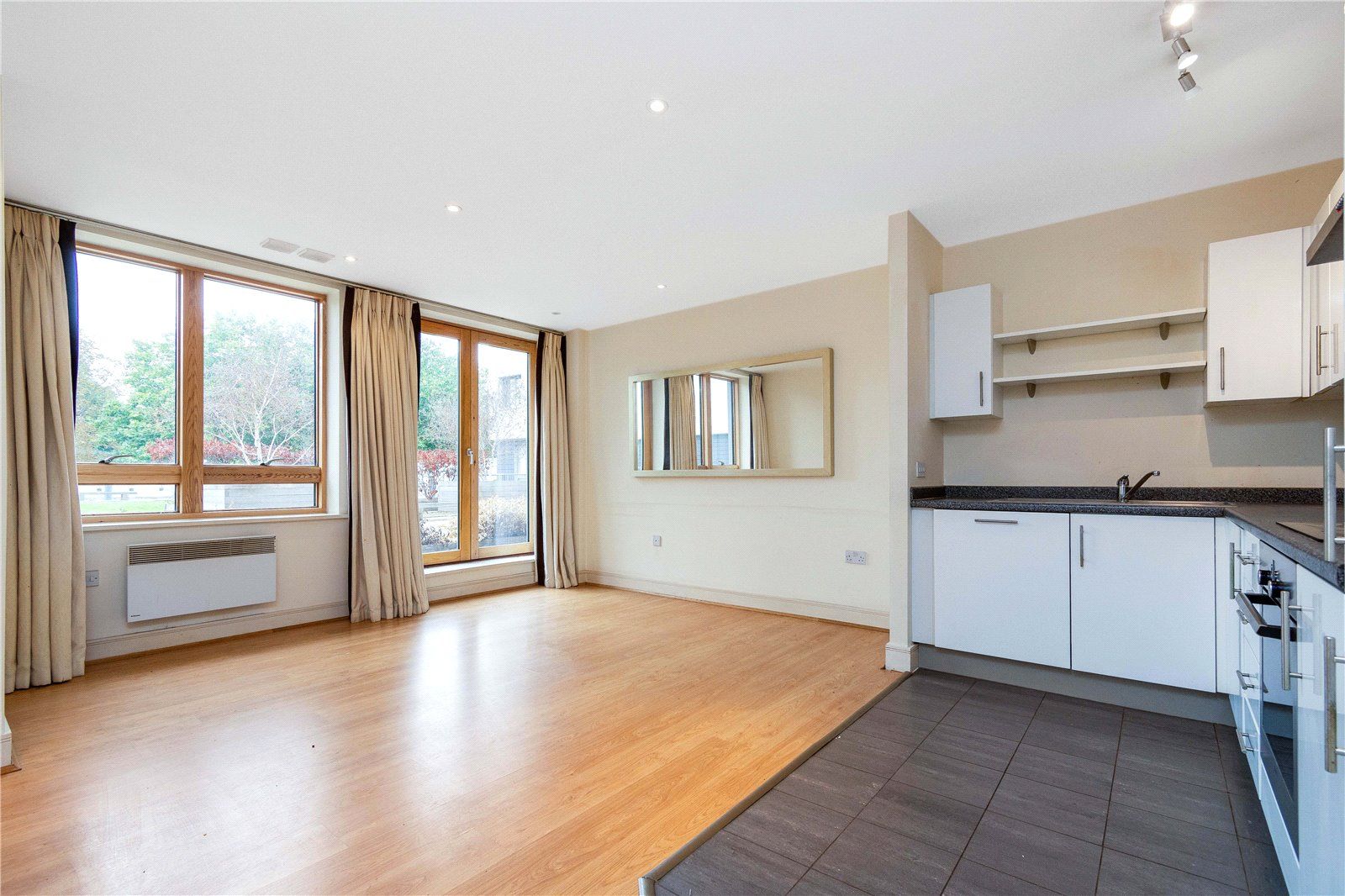 2 bed flat to rent in Albemarle Road, Beckenham BR3 Zoopla