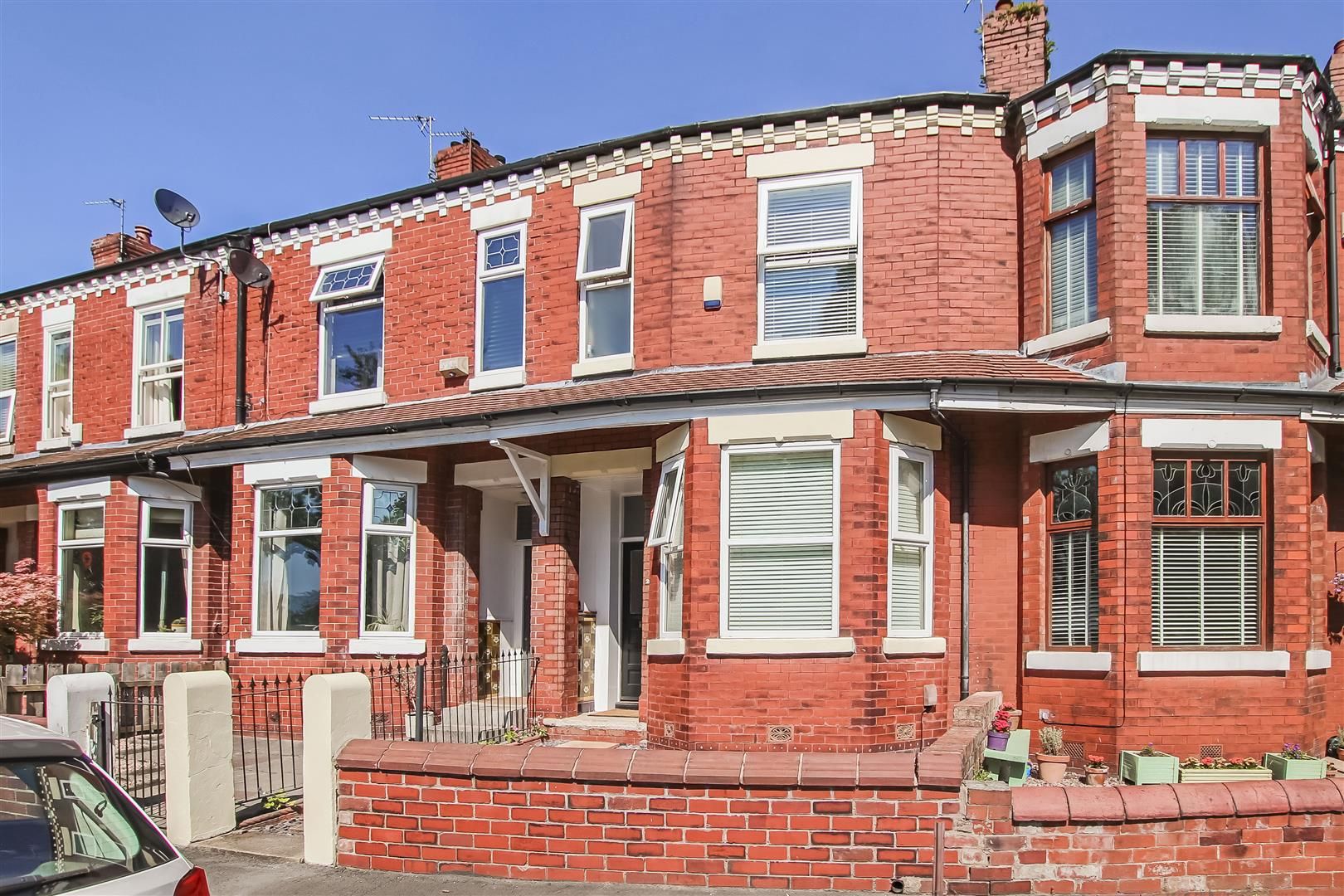 3 bed property for sale in Park Lane, Salford M6 Zoopla