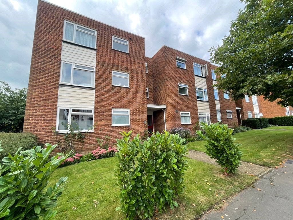 1 bed flat for sale in Worplesdon Road, Guildford, Surrey GU2 Zoopla