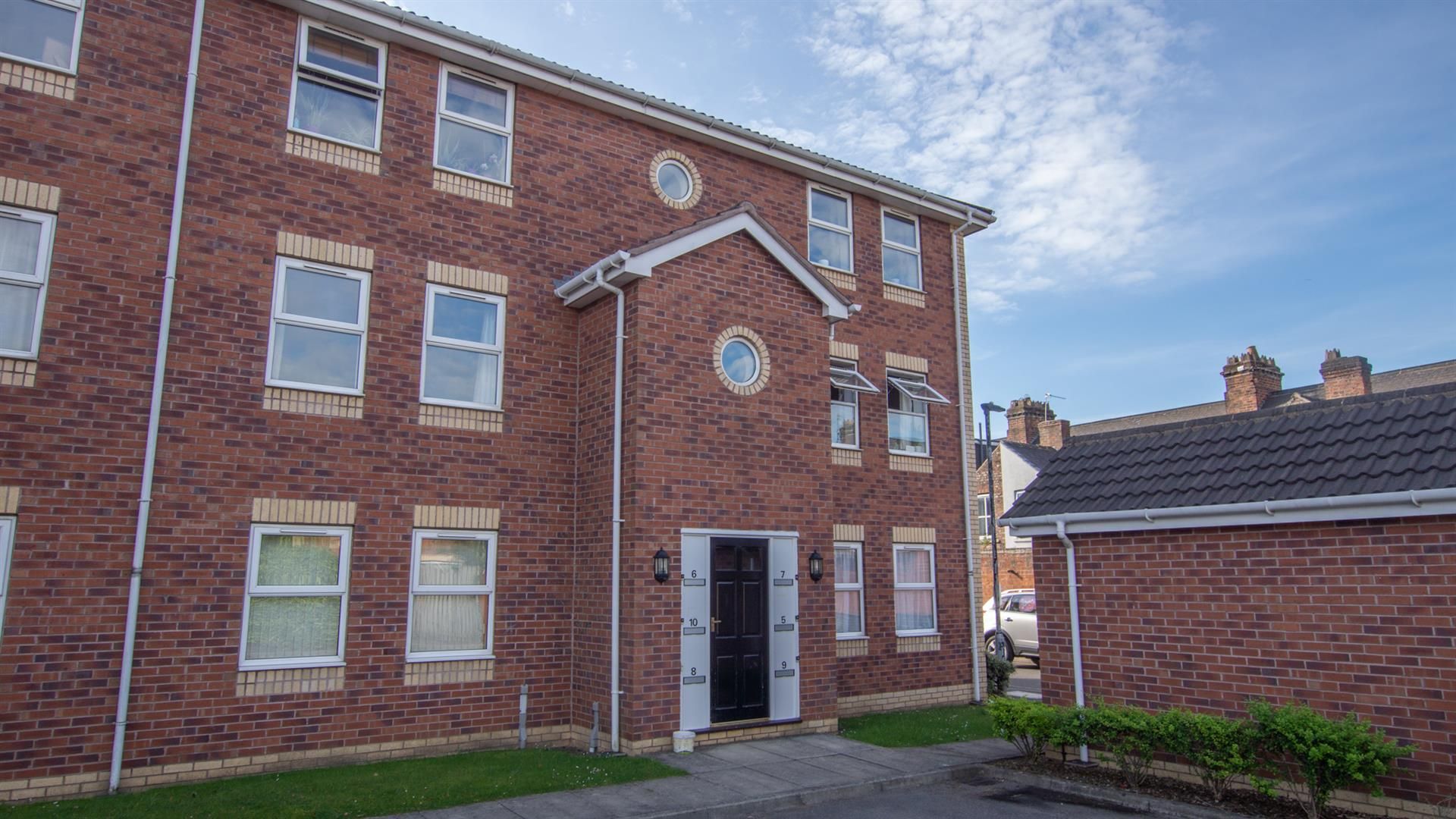 2 bed flat to rent in Barbican Mews, Lawrence Street, York YO10 Zoopla