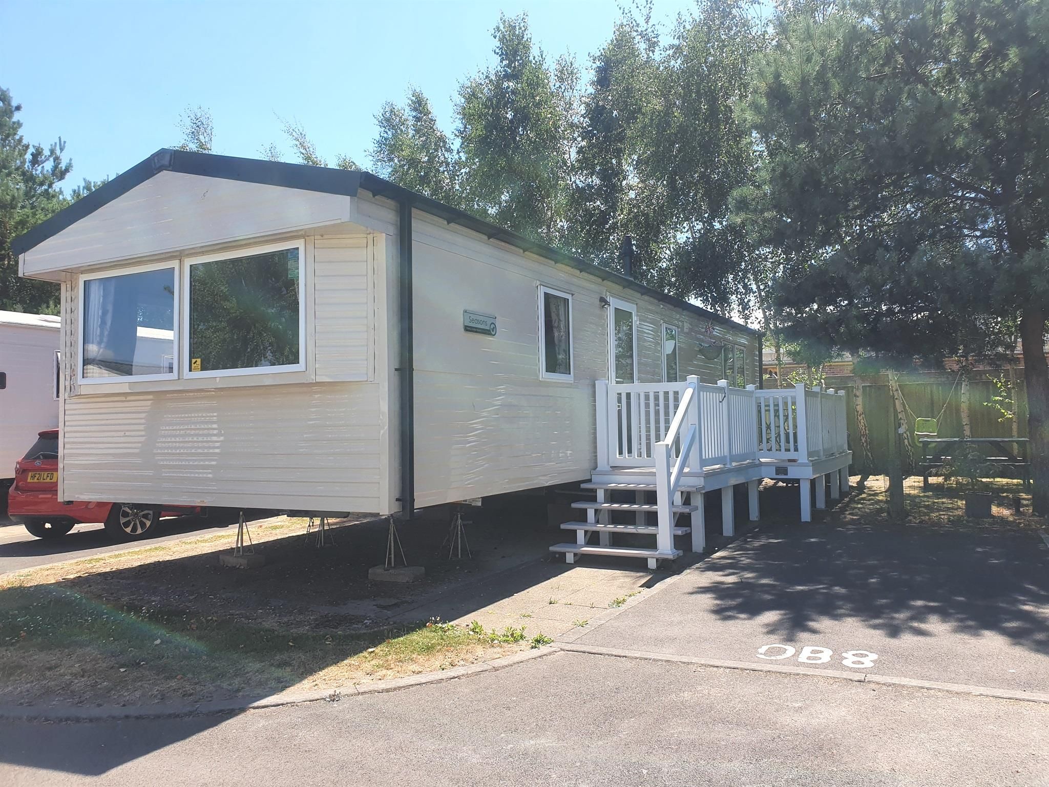 2 bed mobile/park home for sale in Napier Road, Hamworthy, Poole BH15