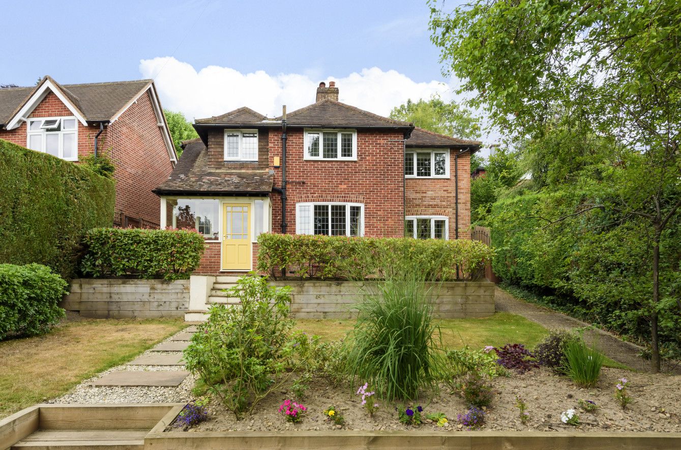 4 bed detached house for sale in Hindhead Road, Haslemere GU27 Zoopla