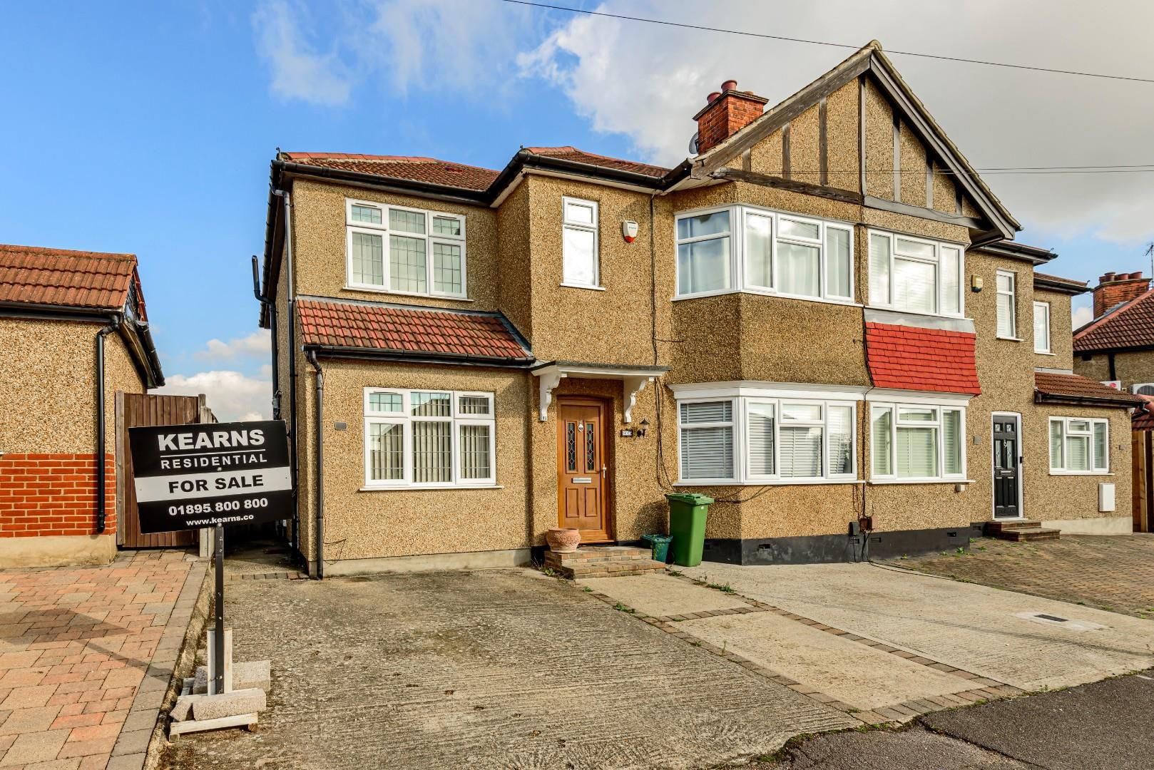 2 bed end terrace house for sale in Chudleigh Way, Ruislip Manor