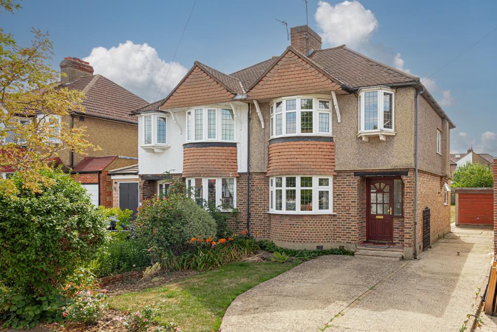 3 bed semidetached house for sale in Elmwood Drive, Stoneleigh, Epsom KT17 Zoopla