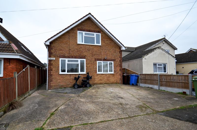 4 bed bungalow for sale in Drake Avenue, Minster On Sea, Sheerness ME12