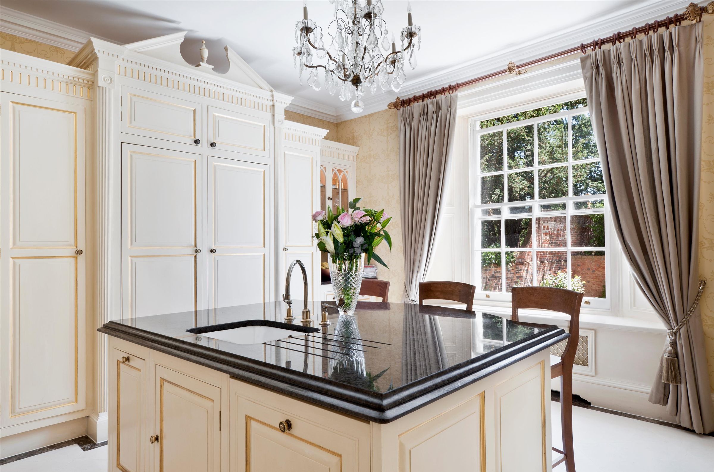 7 bed detached house for sale in Bray Road, Bray, Maidenhead, Berkshire