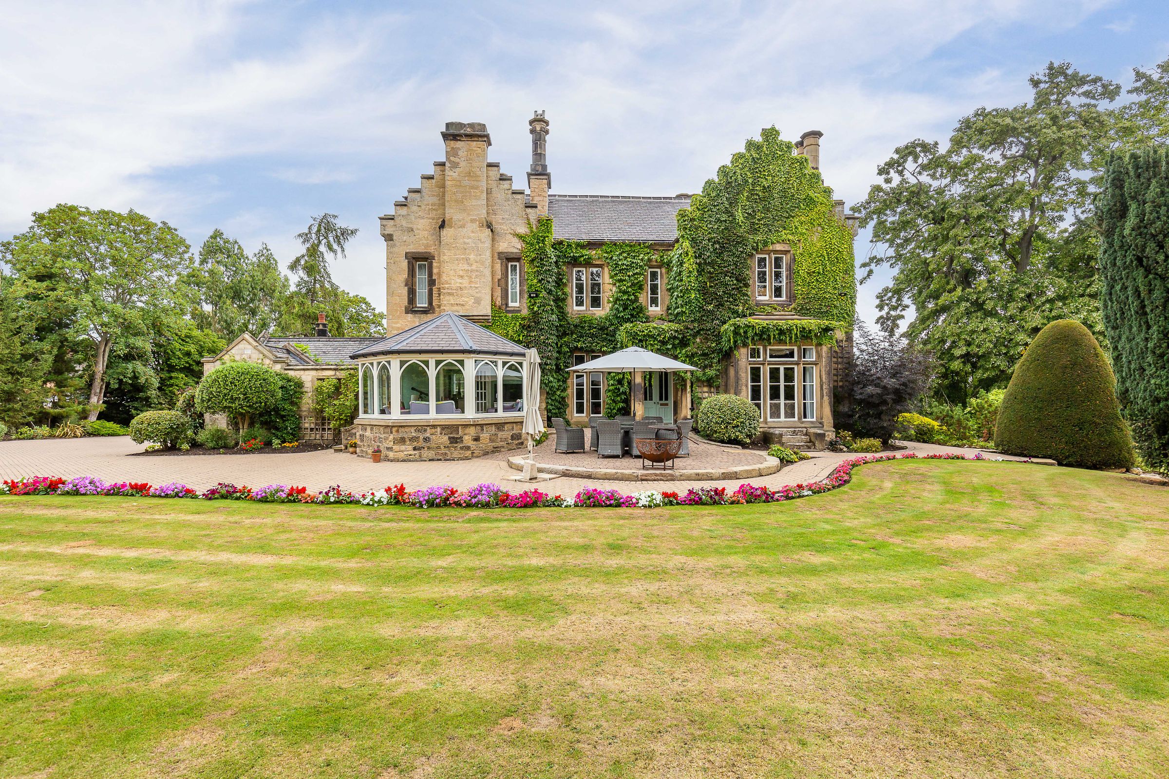 6 bed detached house for sale in Holywell Lane, Braithwell, Rotherham