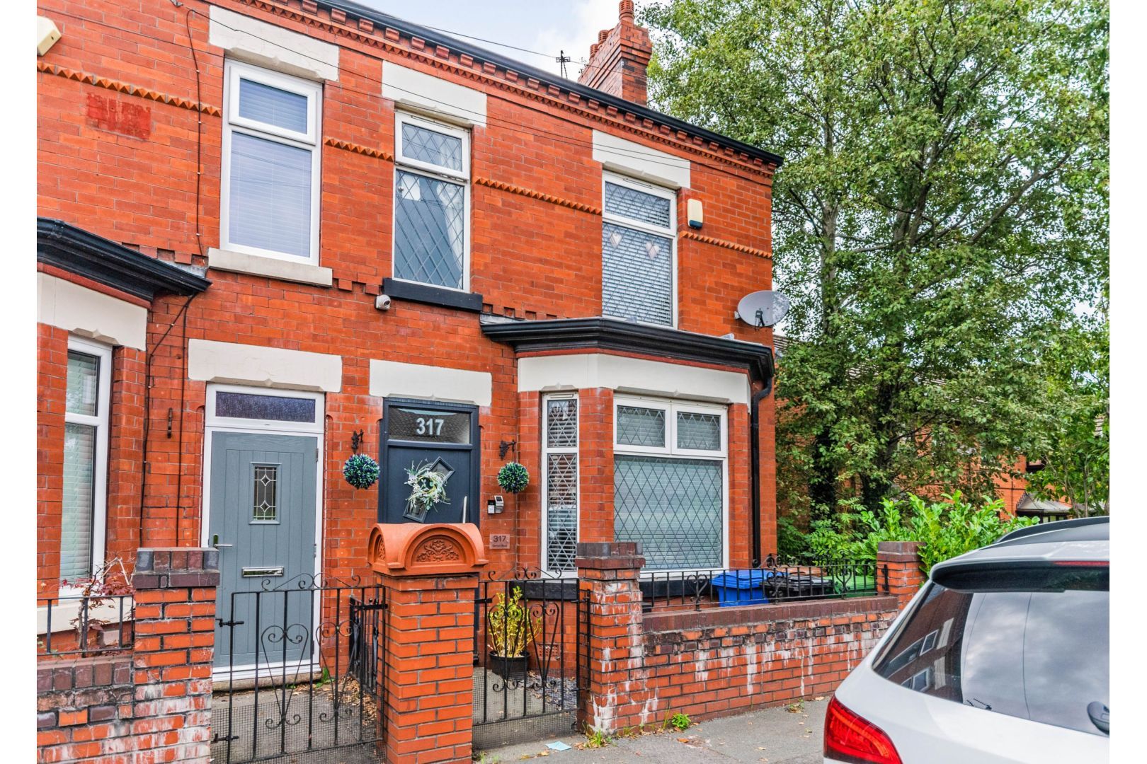 4 bed end terrace house for sale in Gorton Road, Stockport SK5 Zoopla