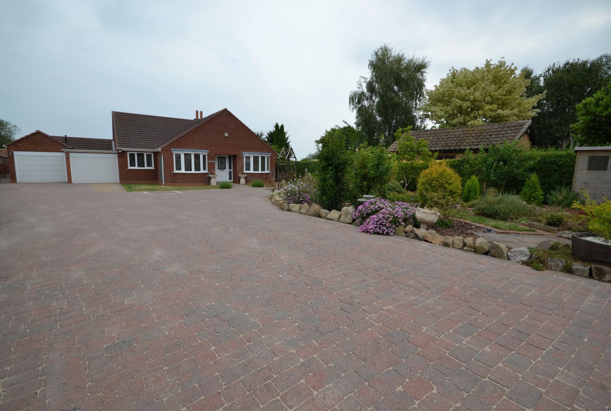 3 bed bungalow for sale in Tetney Road, Humberston DN36 Zoopla