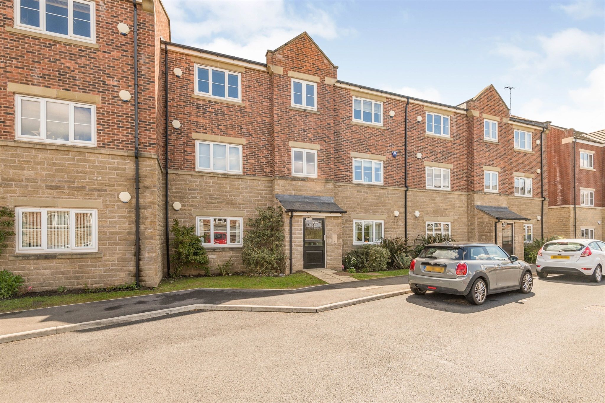 2 bed flat for sale in Horsforde View, Leeds LS13 Zoopla