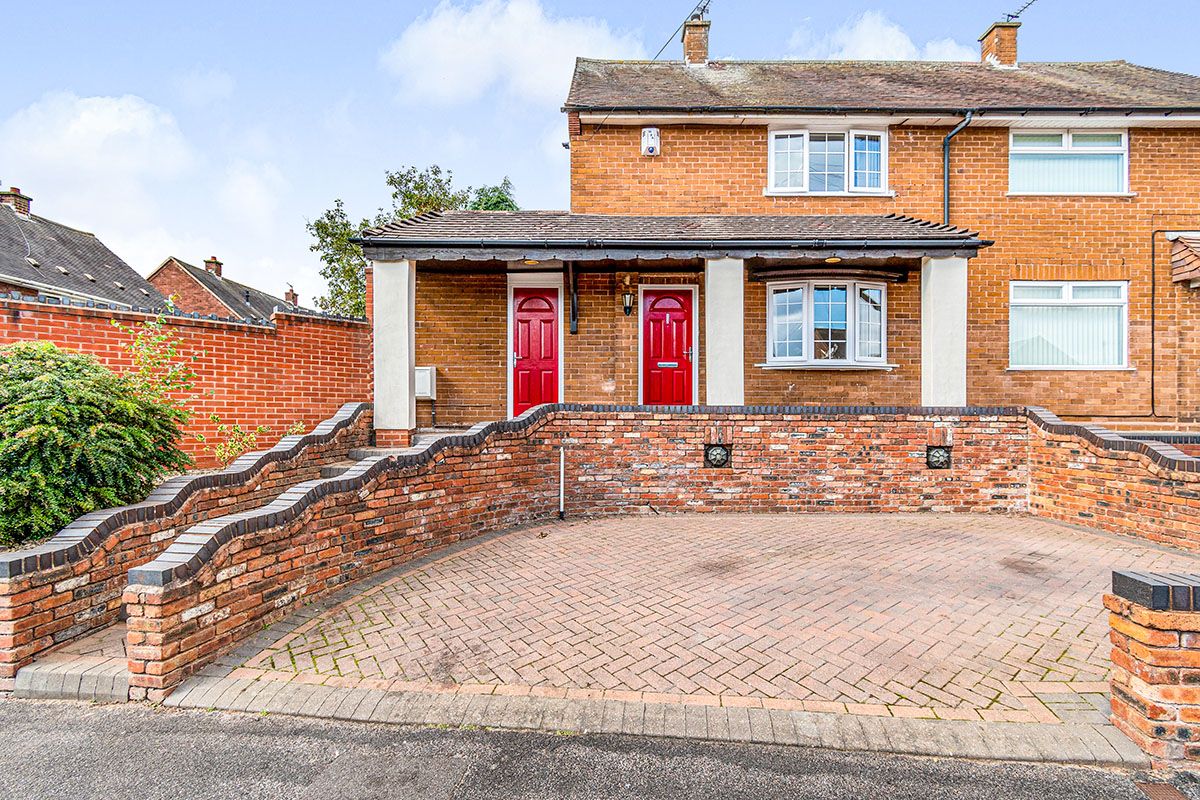 2 bed semidetached house for sale in Simmons Road, Wolverhampton, West