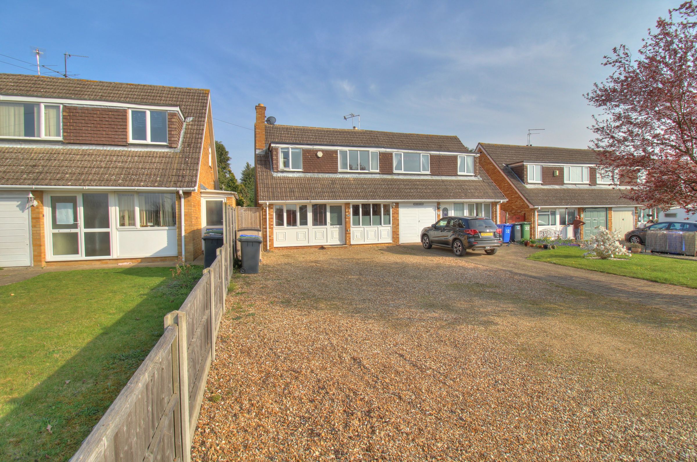 4 bed semidetached house for sale in Blacksmiths Way, Hartwell