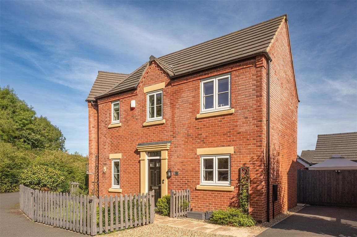 3 bed semidetached house for sale in Thompson Way, Rothwell, Kettering