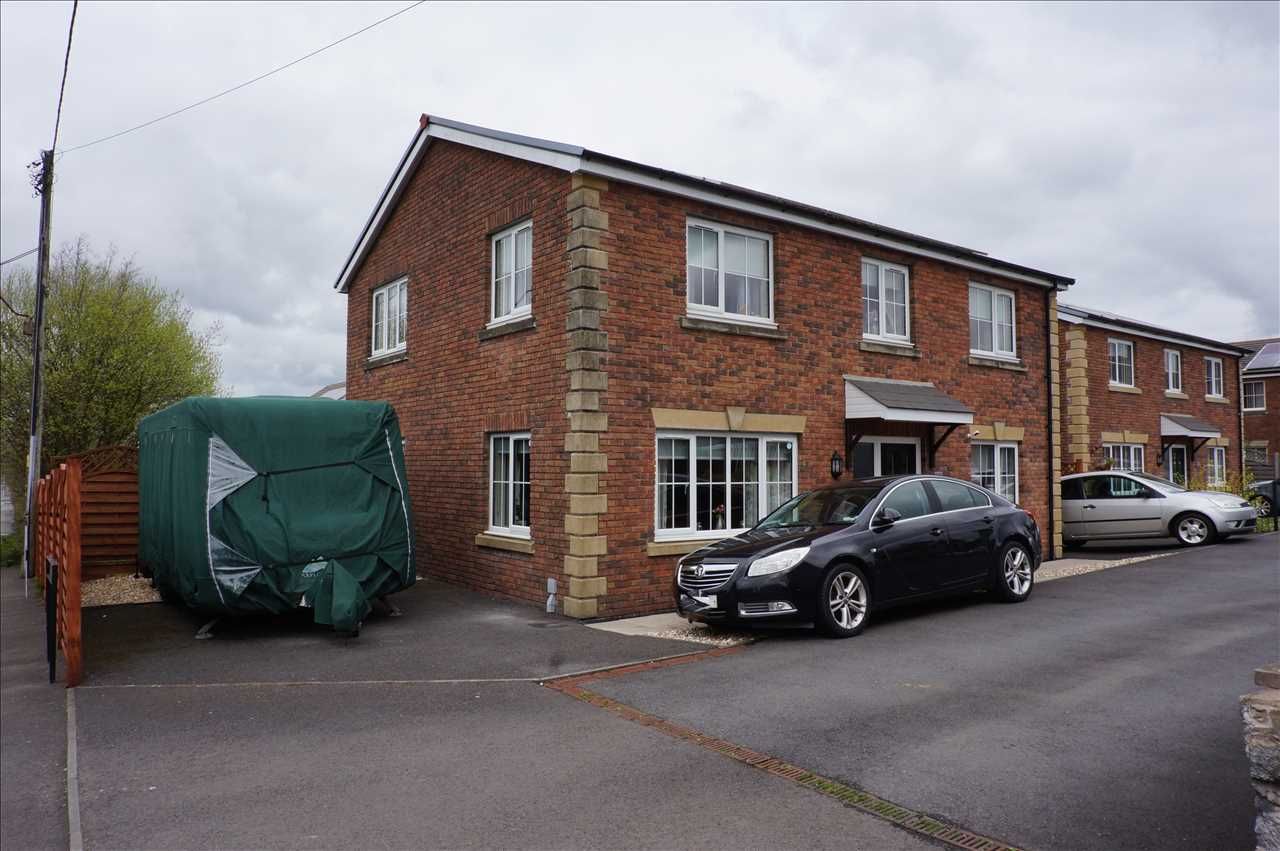 4 bed detached house for sale in Llys Anron, Cross Hands, Llanelli SA14