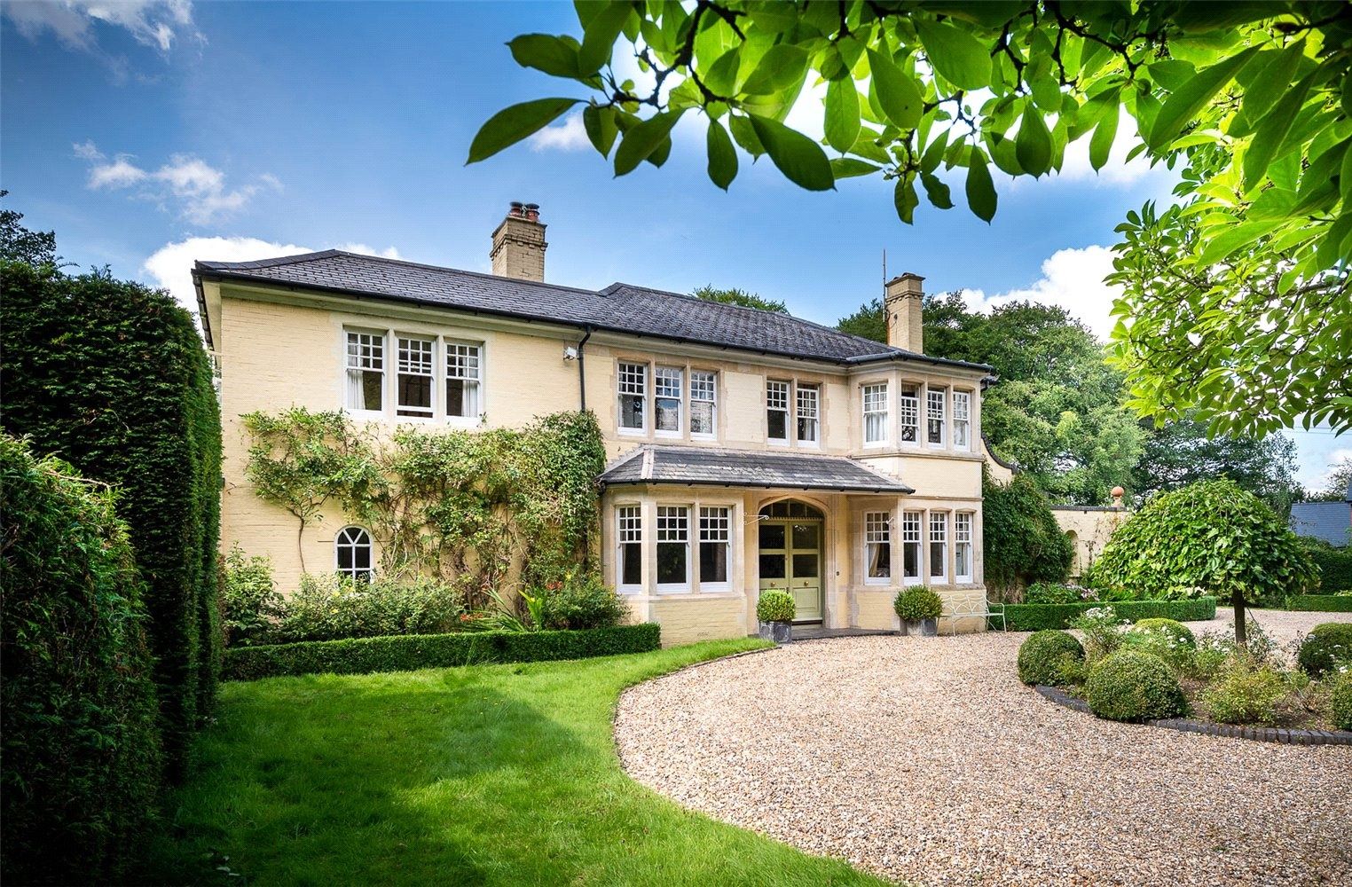 7 bed detached house for sale in Stoke Row, HenleyOnThames