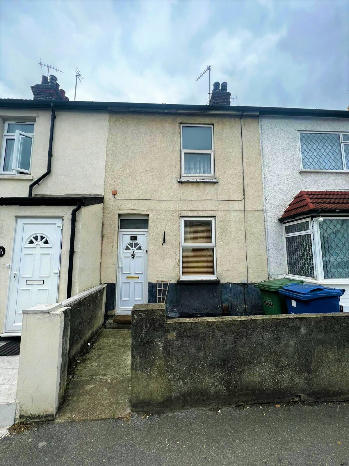 3 bed terraced house to rent in London Road, Grays RM17 Zoopla