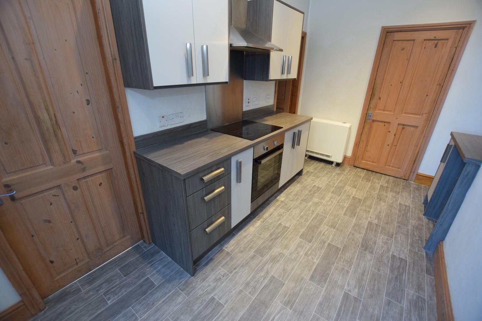 2 bed flat to rent in Hufling Lane, Burnley BB11 Zoopla