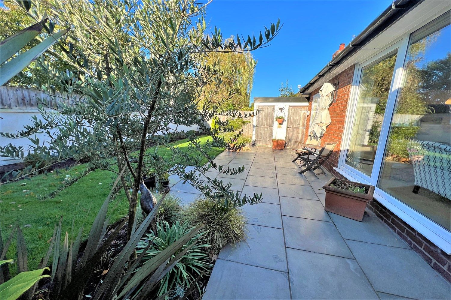 2 bed detached bungalow for sale in Stanneylands Drive, Wilmslow SK9