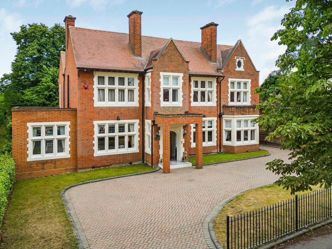 5 bed detached house for sale in Yewlands, Hoddesdon EN11 Zoopla