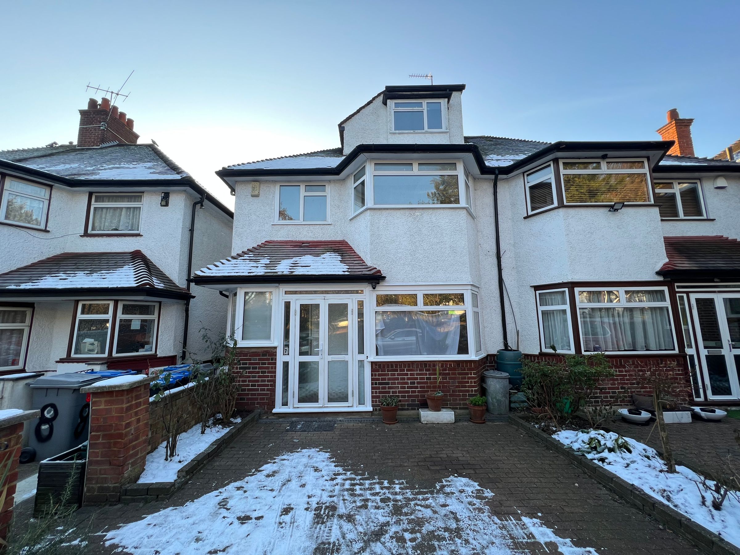 5 bed property to rent in Vivian Gardens, Wembley HA9 Zoopla