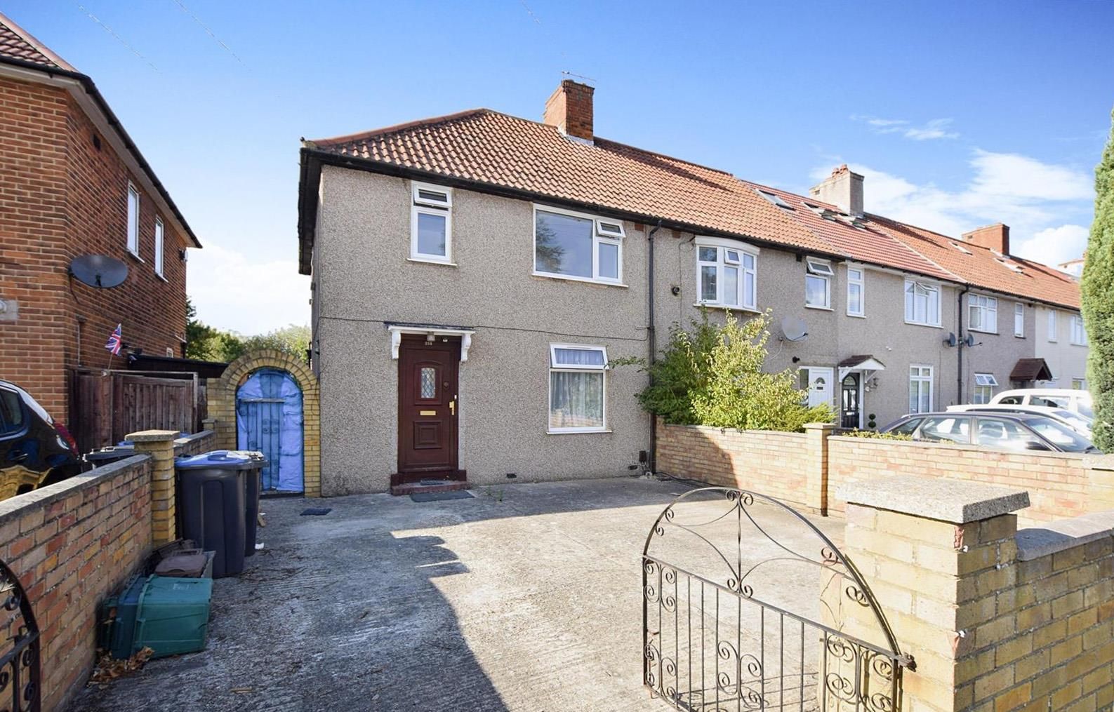 3 bed end terrace house for sale in Central Road, Morden SM4 Zoopla